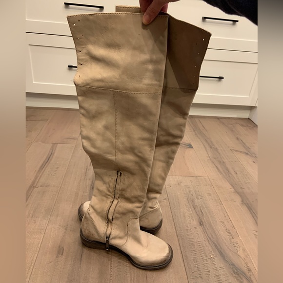 Over the knee suede boots - Picture 2 of 5